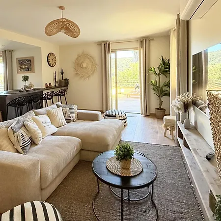 Апартаменты Casa Zelie Superbe T4 Vue Mer, Clim ,wi-fi